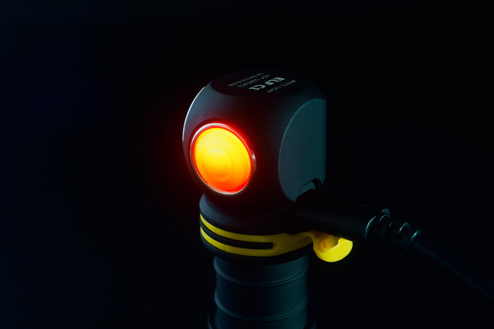 ArmyTek Elf C1 LED налобний ліхтар холодна біла живлення від акумулятора, 1000 lm, 1440 h, 56 g