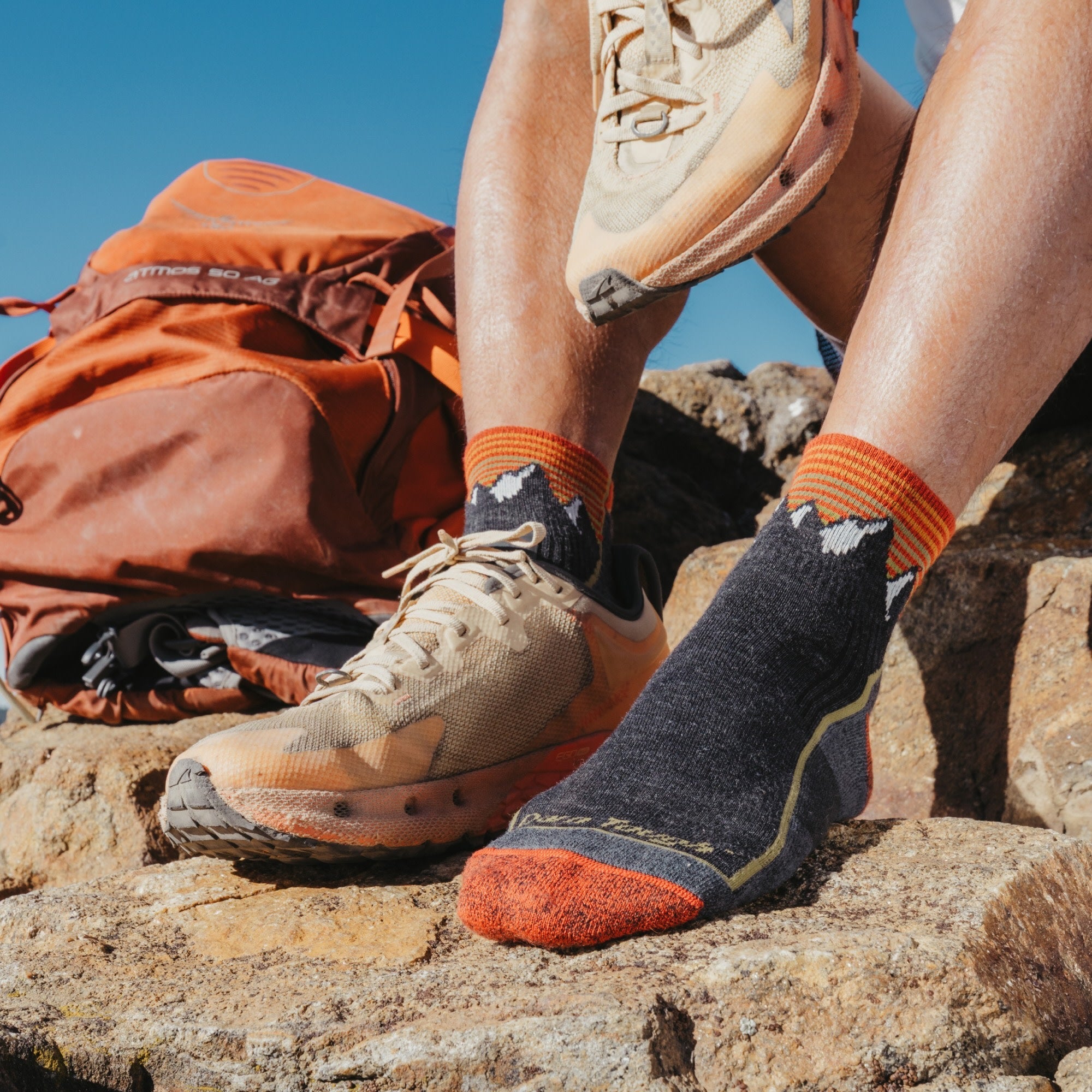 Darn Tough Hiker 1/4 туристичні шкарпетки з амортизацією, Mountain Gray