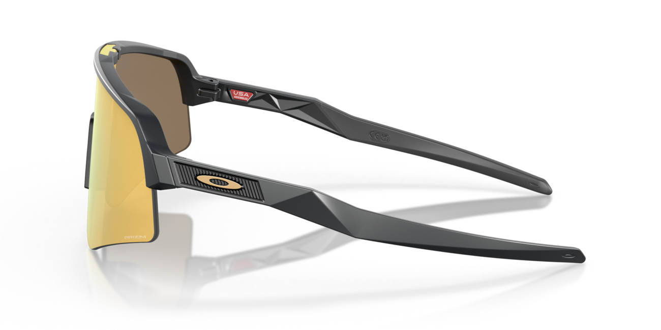 Oakley SUTRO LITE SWEEP сонячні окуляри з оправою Matte Carbon та лінзами Prizm 24K