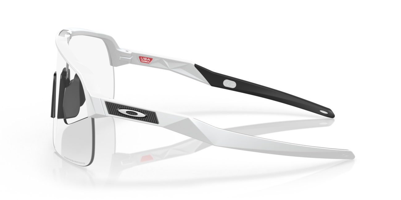 Oakley SUTRO LITE фотохромні окуляри з матовою білою оправою та прозорими фотохромними лінзами