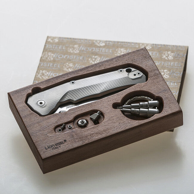 Lionsteel TRE FC дуже міцний кишеньковий ніж з лезом M390