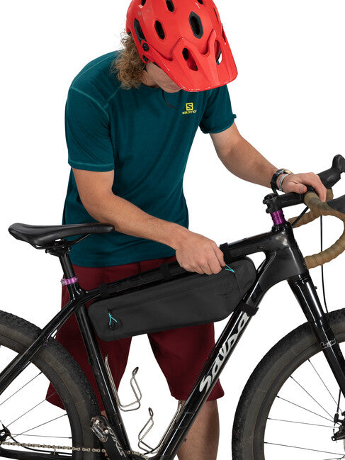 OSPREY Escapist Frame Bag Medium сумка на раму велосипеда, чорна