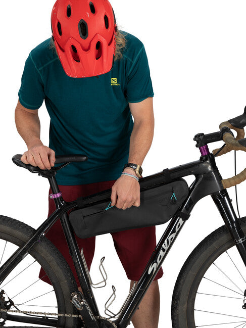 OSPREY Escapist Frame Bag Medium сумка на раму велосипеда, чорна