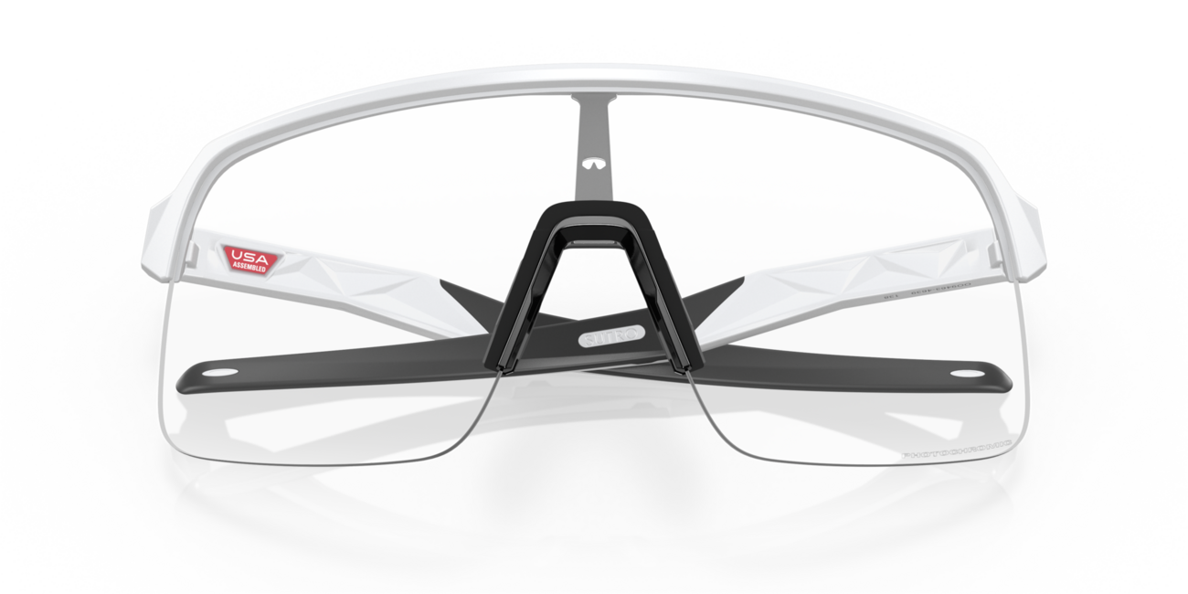 Oakley SUTRO LITE фотохромні окуляри з матовою білою оправою та прозорими фотохромними лінзами