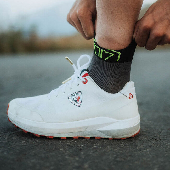 Sidas T-Free Run шкарпетки, сіра/чорна