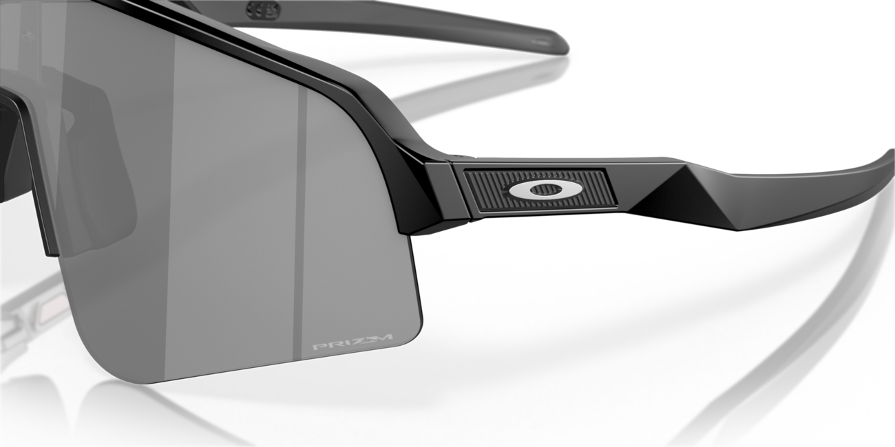 Oakley SUTRO LITE SWEEP сонячні окуляри з оправою matte black і лінзами Prizm