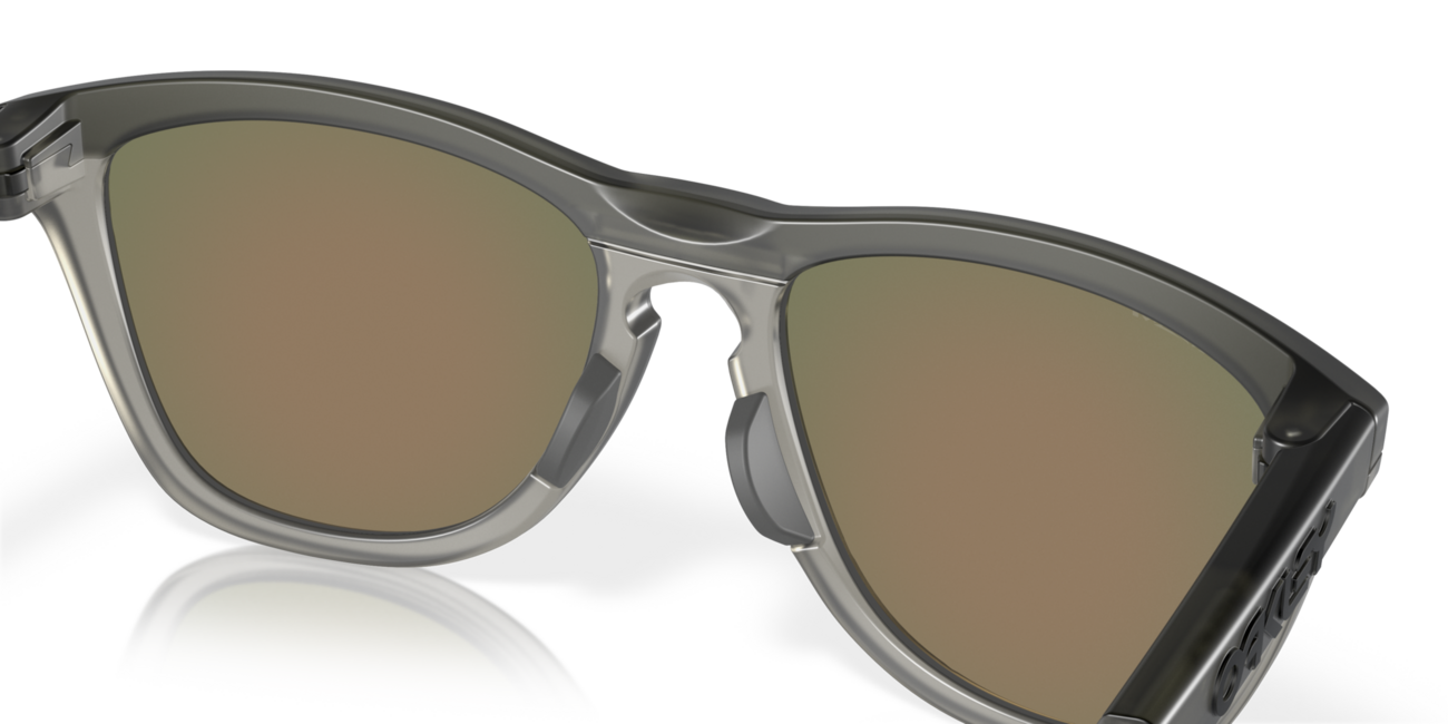 Oakley FROGSKINS RANGE сонячні окуляри з оправою матова сіра/темно-сірий та зі скельцами Prizm Ruby 55