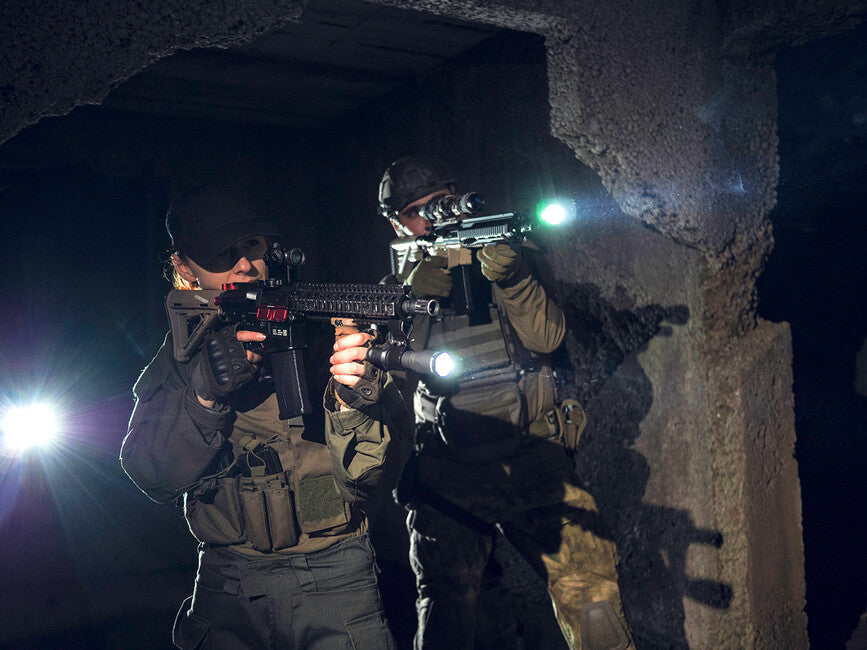 ArmyTek Dobermann Pro кишеньковий LED ліхтар, білий, акумуляторне живлення, 1400 лм, 114 г