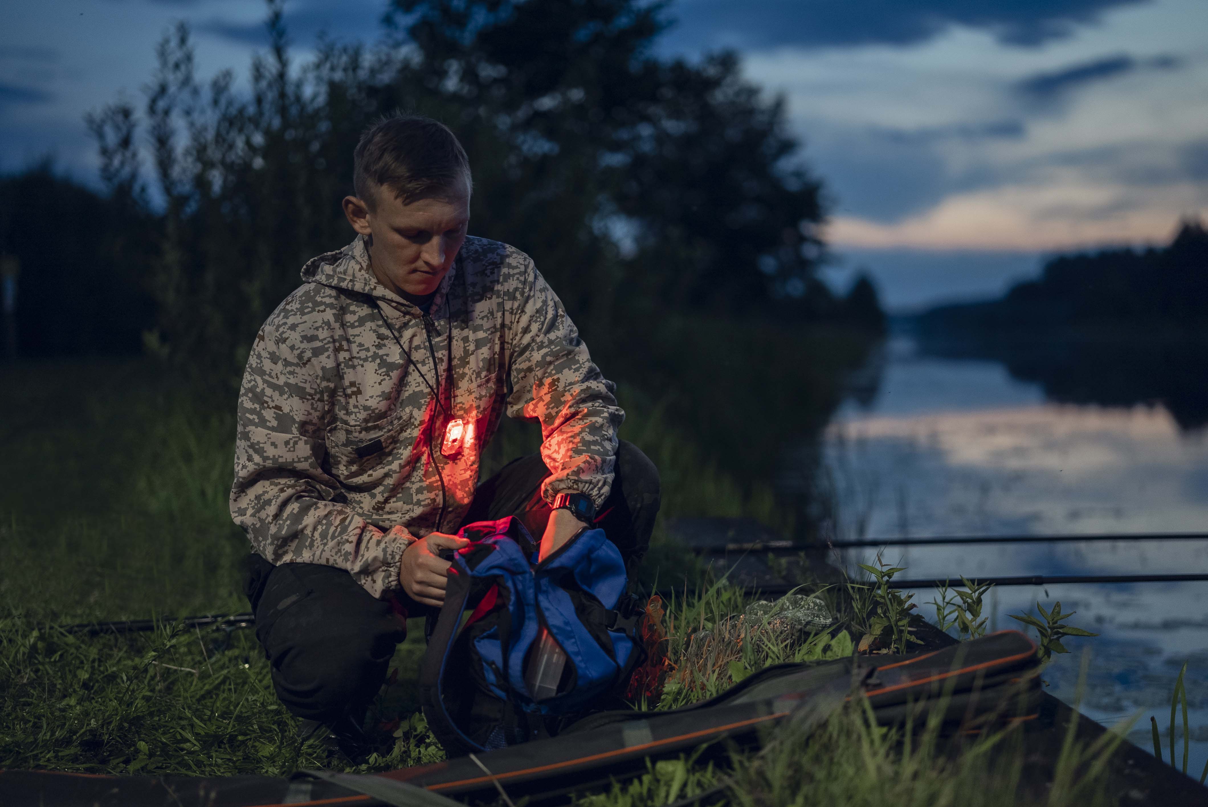 ArmyTek Crystal Pro Blue портативний LED ліхтар F07101B, синій, прозорий