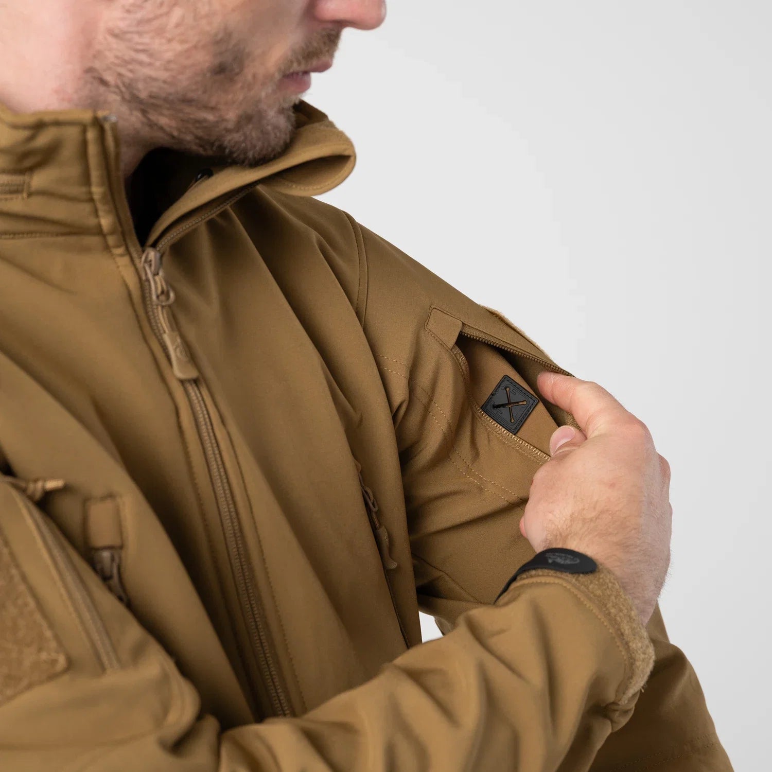 Helikon-Tex GUNFIGHTER bunda Shark Skin, Coyote – detail 2