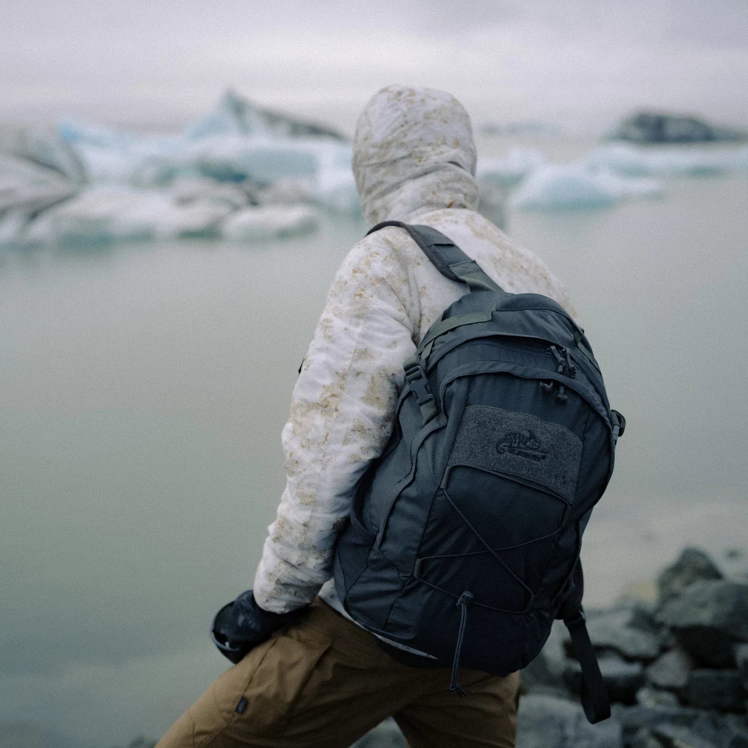 Helikon-Tex Wolfhound Obojstranná bunda Windpack, Pencott Wildwood/Pencott Snowdrift – v použití 3