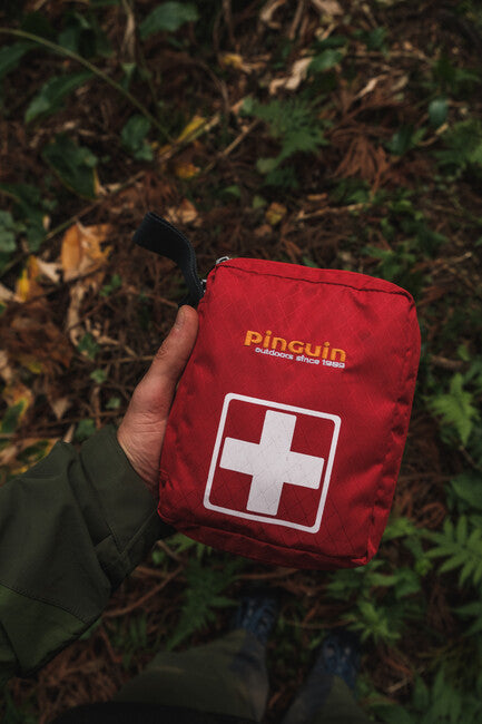 Pinguin First Aid Kit M аптечка, червона