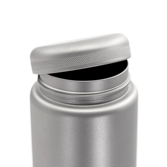Silverant титанова пляшка з плоскою кришкою, 600 ml
