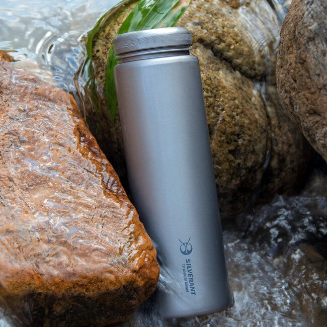 Silverant титанова пляшка з плоскою кришкою, 600 ml