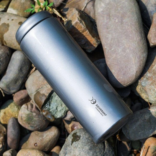 Silverant титанова пляшка з плоскою кришкою, 600 ml