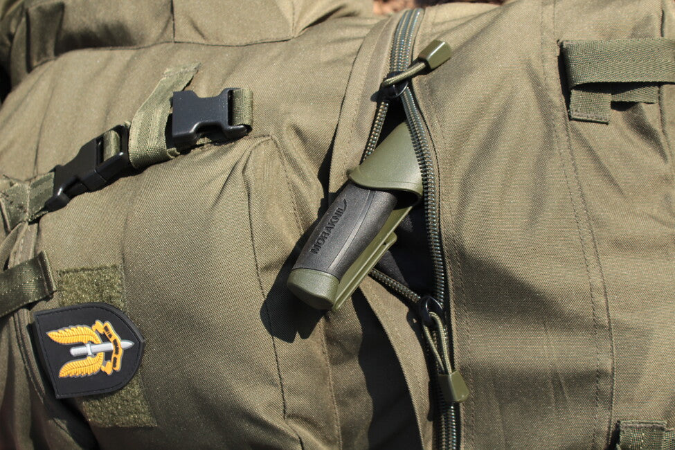 Mora of Sweden Companion ніж, військовий зелений