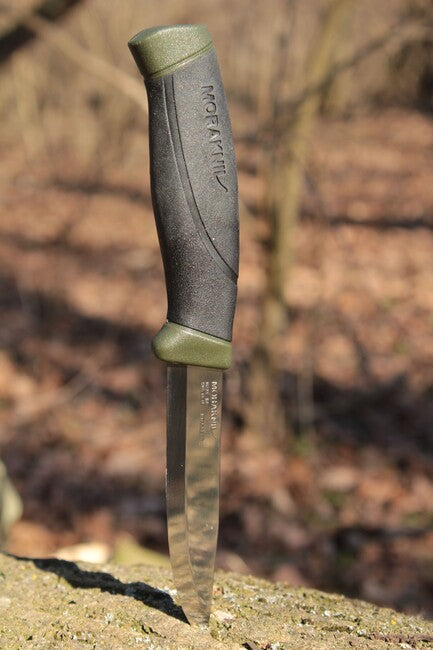 Mora of Sweden Companion ніж, військовий зелений