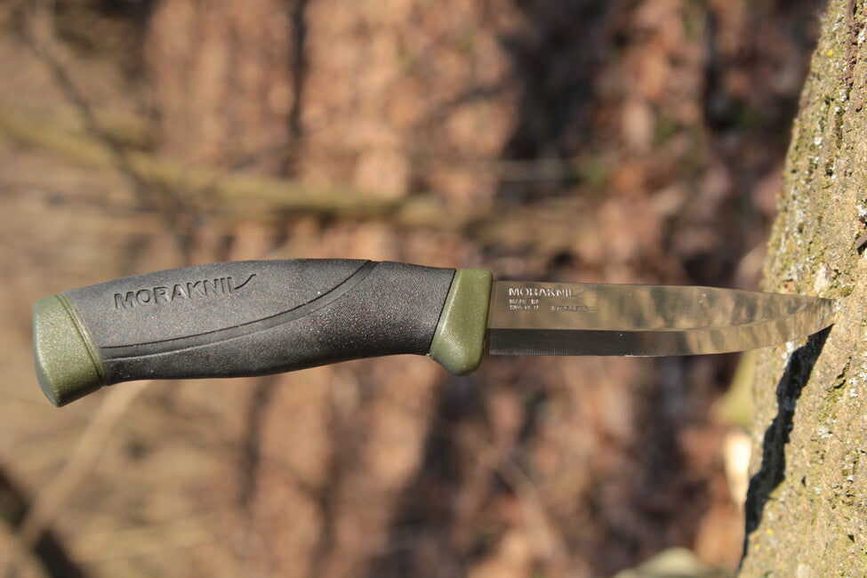 Mora of Sweden Companion ніж, військовий зелений