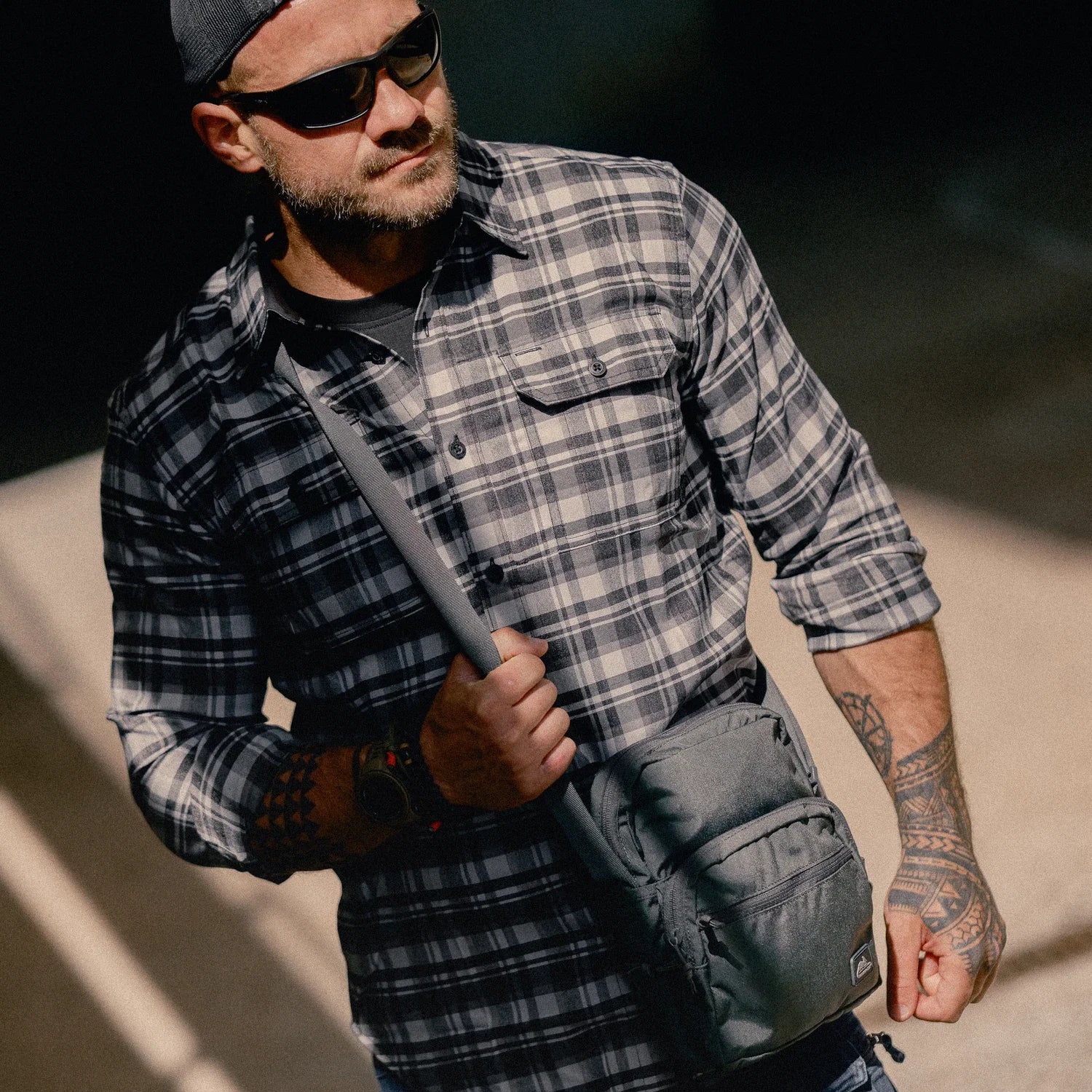 Helikon-Tex GreyMan košeľa Graphite Plaid – v použití 3