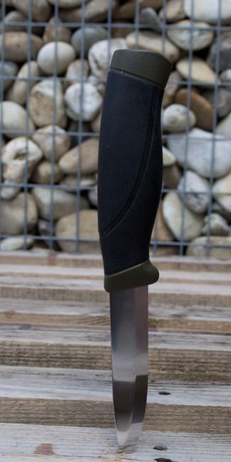 Mora of Sweden Companion HeavyDuty ніж MG, оливковий
