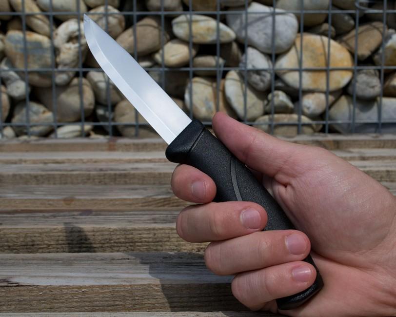 Mora of Sweden Companion ніж, чорний