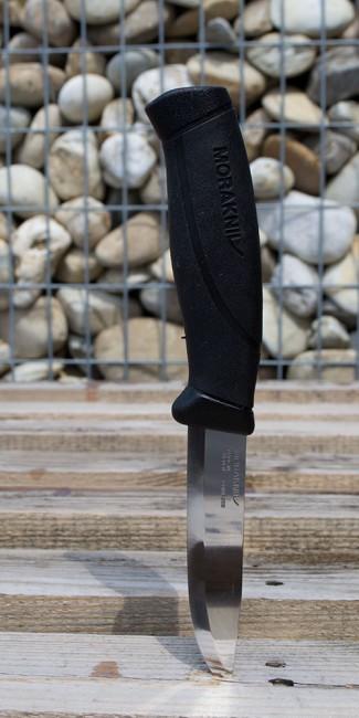 Mora of Sweden Companion ніж, чорний