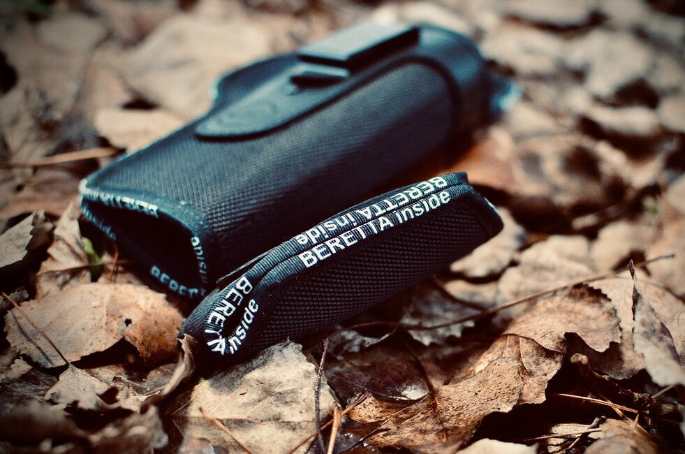 Falco Avery 1911 45ACP чохол для зброї відкритий із застібкою, чорний правий