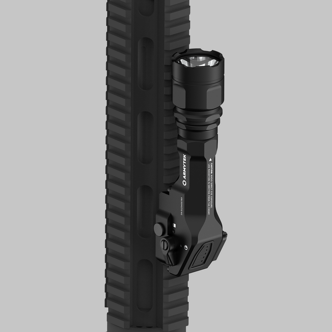 ArmyTek Parma C2 Pro компактний зброєний перезаряджуваний ліхтар 1500lm