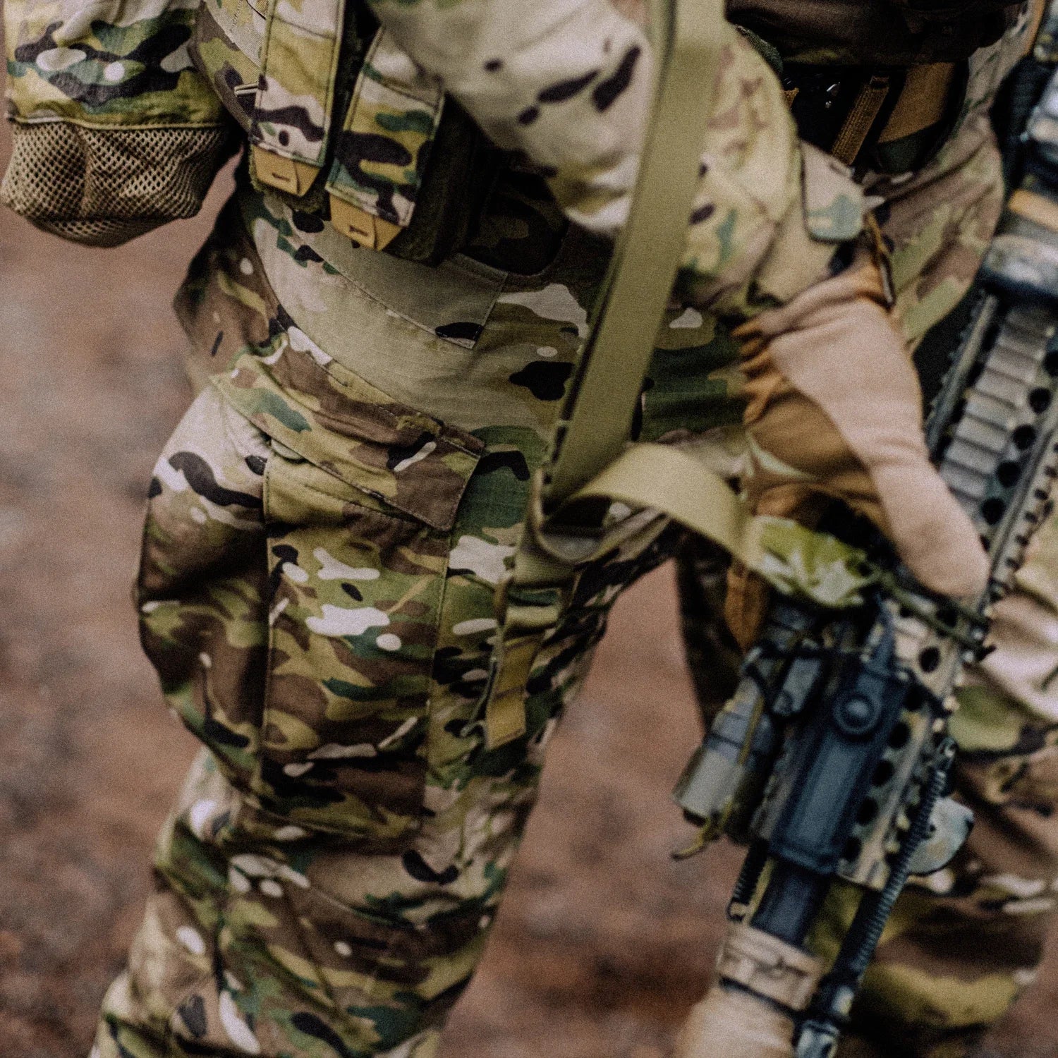 Helikon-Tex MBDU® nohavice NYCO RIPSTOP, coyote – v použití 1