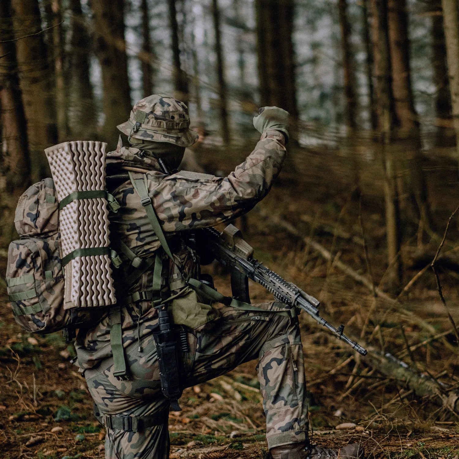 Helikon-Tex MBDU® nohavice NYCO RIPSTOP, coyote – v použití 2