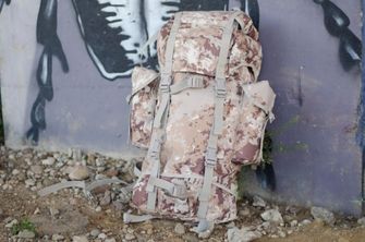 MFH BW непромокаемий рюкзак у візерунку Vegetato desert 65L